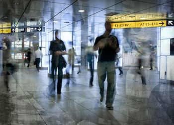 Einen Moment bitte ...