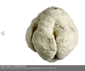 Einen Moment bitte ...